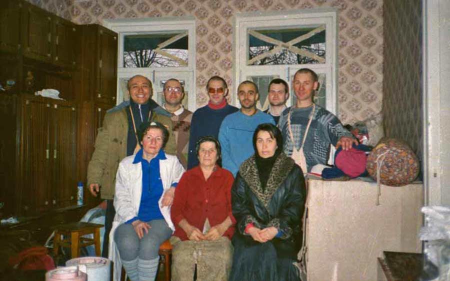 Нас приютила чеченская семья.
